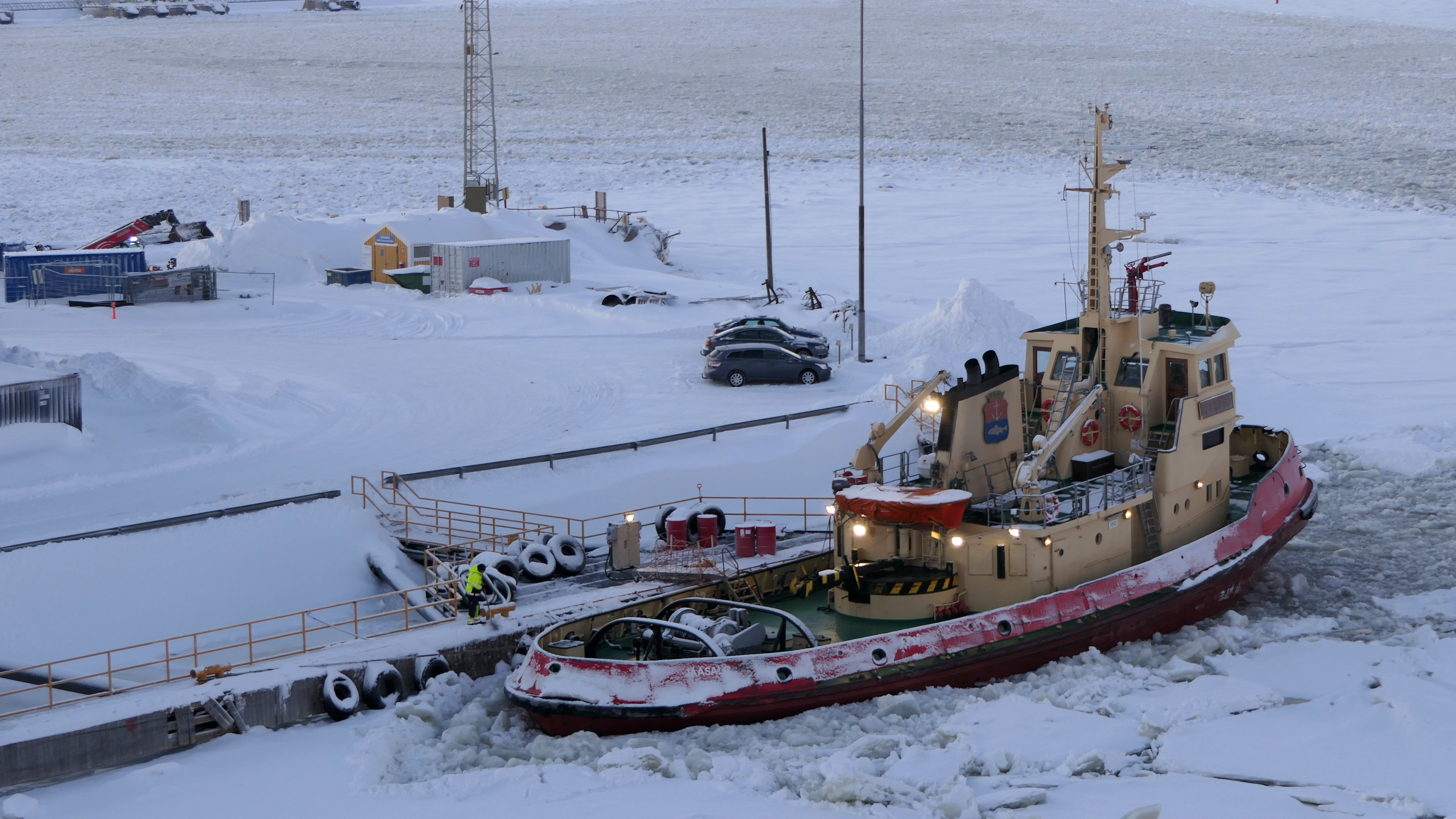 Schlepper "Ulla" und "Jaasolo" im Hafen von Kemi